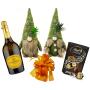 Декорация от двойка Горски Гноми, вино и бонбони