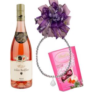 Огърлица от перли и лунен камък, вино и бонбони - Луксозен подарък за жена