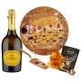 Подаръчен комплект за торти Целувката, вино и бонбони 