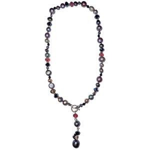 Asymmetric mixed dark pearls and crystal necklace Asymmetric mixed dark pearls and crystal necklace