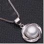 Сребърна висулка с естествена сладководна перла