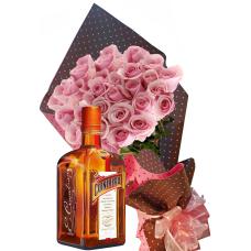 Накарай я да се усмихне – Букет розови рози и Cointreau! 