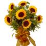 Букет от слънчогледи и зеленина